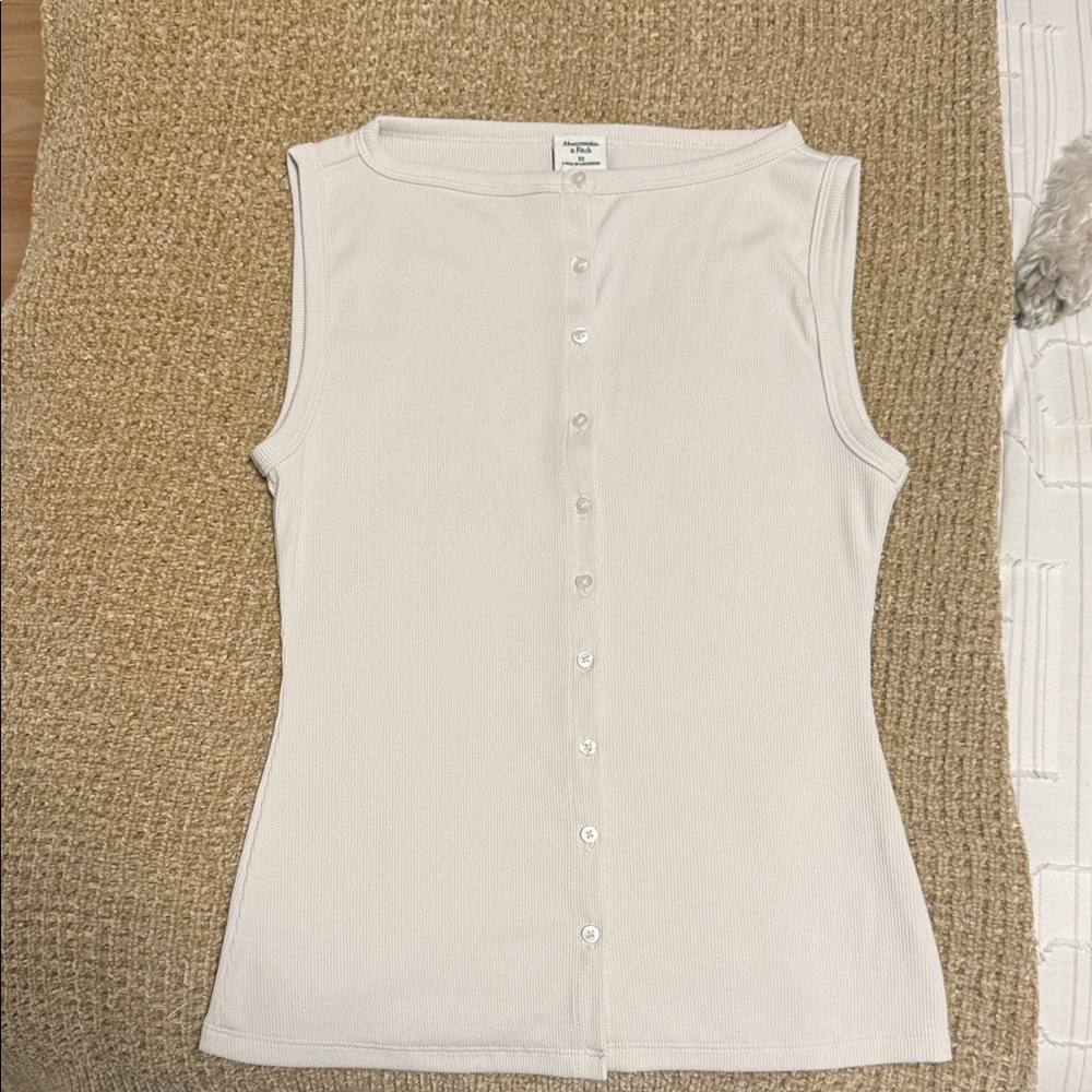 Abercrombie & Fitch Cream Ribbed Button-Back Tank